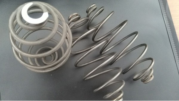 彈簧在使用過程中斷裂是什么引起