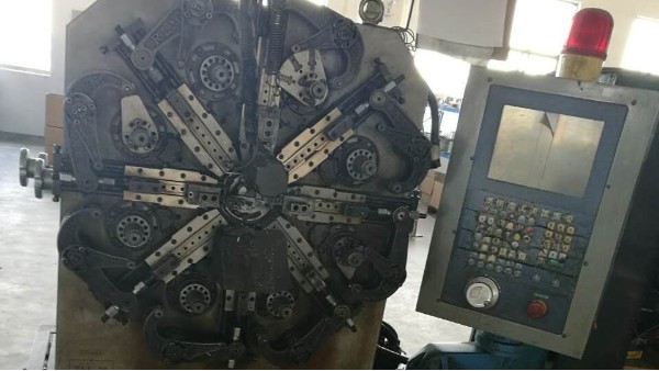 彈簧機(jī)械失控的原因